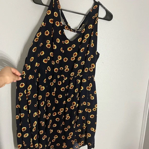 Floral Black Dress just found 2XL - Picture 4 of 4